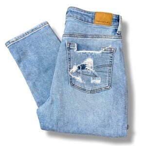 American Eagle Mom Jeans High Rise Tapered 90s Distressed Ripped Whiskering 2R